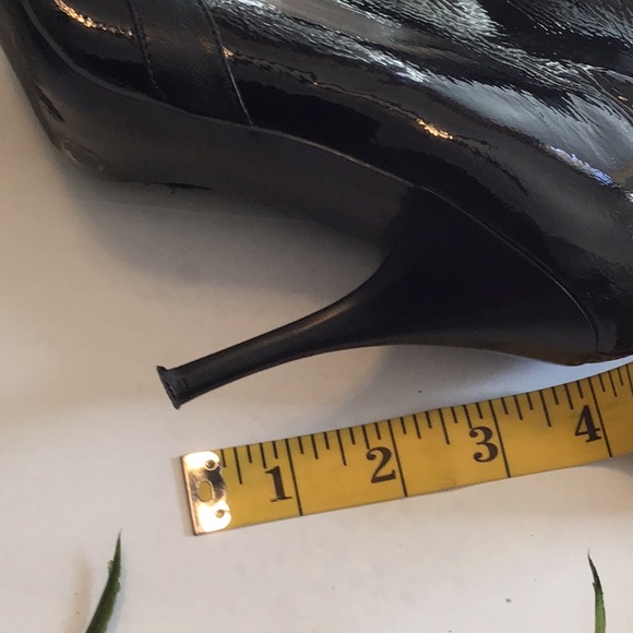 😍SOLD♥️♥️Sexy BCBG PARIS 4” ankle boots😍 - Picture 6 of 7